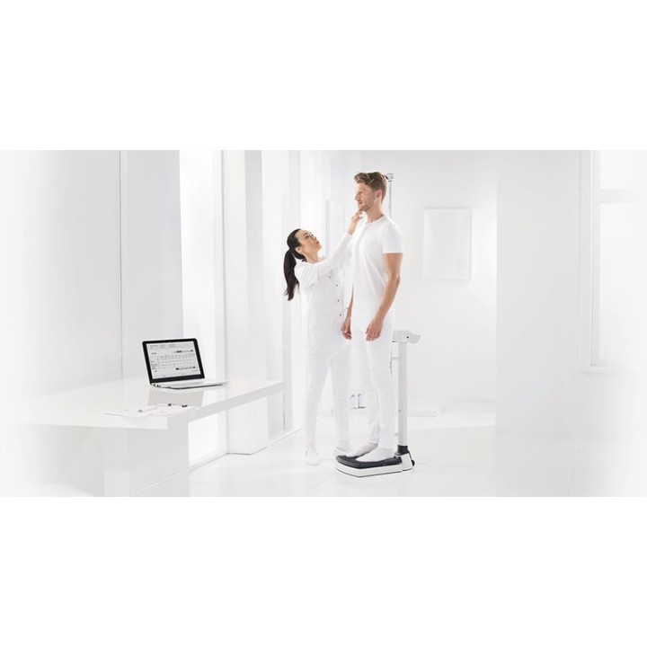 seca 704s column scale with integrated measuring rod