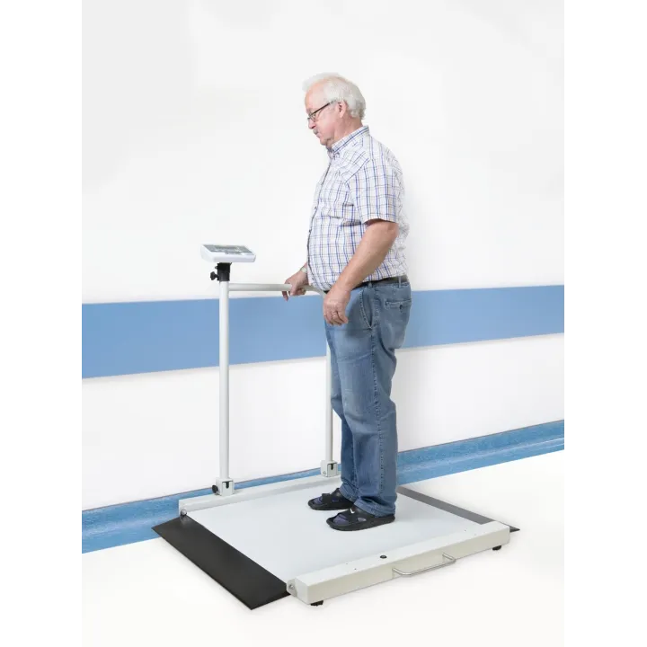 Wheelchair scale with practical handrail KERN MWA 300K-1PM